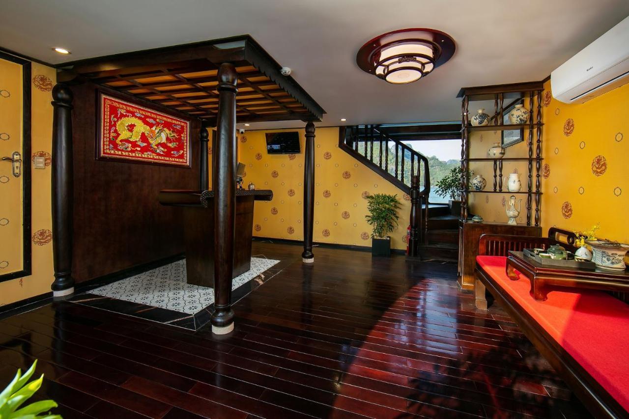 Nostalgia Halong Cruise Hotel Ha Long Exterior photo
